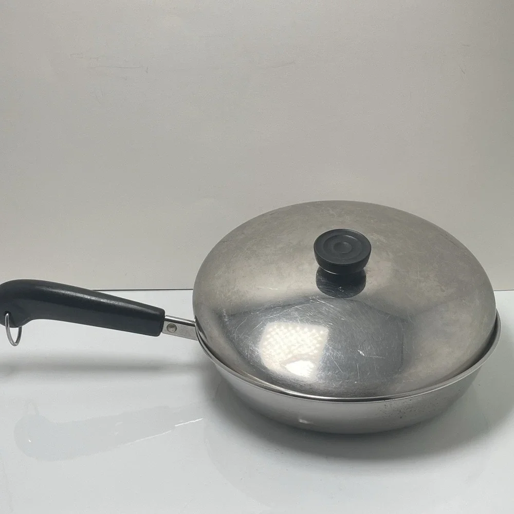 Revere Ware  9 in. 90H Skillet Fry Pan Clinton,IL USA W. Lid‎